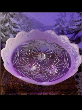 Antique Northwood White Opal Ruffles & Rings with Daisy Band Opalescent Glass